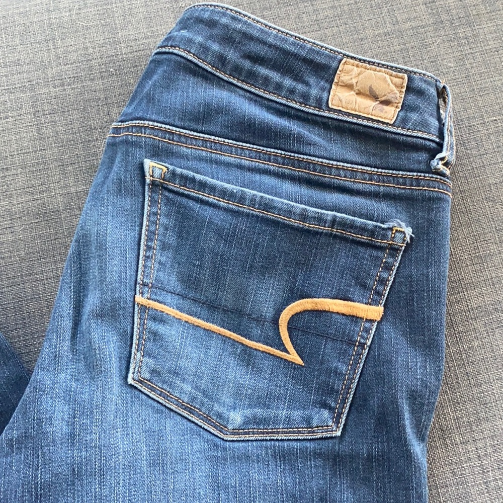 AEO medium wash skinny jeans